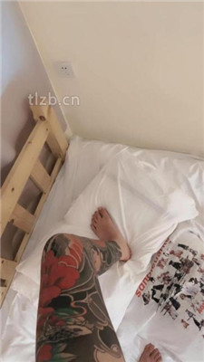 图片[3]_【七七黑心祖宗】掐乳/裸足踩狗_HD绳艺资源