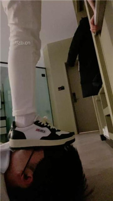 图片[10]_【川野尤娜】运动鞋全体重踩踏/叼白袜提档/耳光_HD绳艺资源