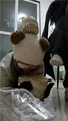 图片[12]_【爱可呀】母畜-清理脏鞋/闻棉袜/对鞋磕头/袜子塞嘴_HD绳艺资源