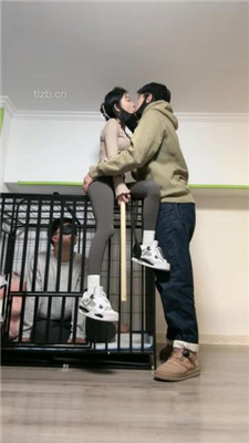 【菜小心】情侣主狗笼圈养虐绿帽/艺术吃byt_HD绳艺资源