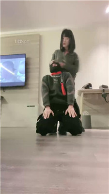 图片[2]_【颜值S】给狗子立规矩–耳光/训练/踢踹口水_HD绳艺资源