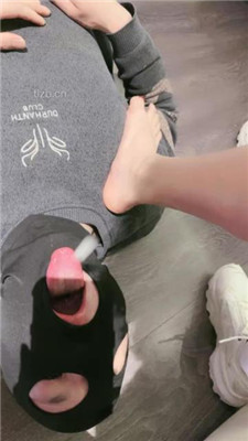 图片[13]_【颜值S】掐乳/跪舔脏运动鞋白袜【完整版】_HD绳艺资源