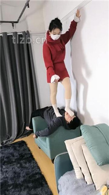 图片[10]_【幽魅】白袜气味控制/踩踏人形桥_HD绳艺资源