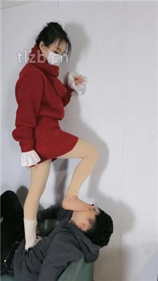 图片[16]_【幽魅】白袜气味控制/踩踏人形桥_HD绳艺资源