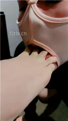 图片[3]_【温莎】美腿裸足就要用嘴保养_HD绳艺资源