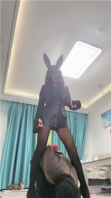 图片[6]_【月影儿】兔女郎S-反绑-碾压踩狗头/数据线训练/美腿夹头/脚喂食_HD绳艺资源