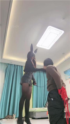 图片[7]_【月影儿】兔女郎S-反绑-碾压踩狗头/数据线训练/美腿夹头/脚喂食_HD绳艺资源