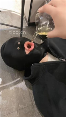 图片[19]_【禾未】模特S-黑丝高跟美腿踩虐/人体鞋架_HD绳艺资源