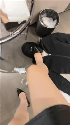 图片[20]_【禾未】模特S-黑丝高跟美腿踩虐/人体鞋架_HD绳艺资源