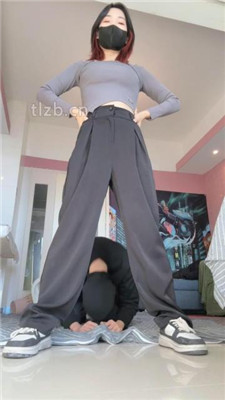 图片[5]_【朱砂痣】骑马/喝圣水/全体重踩踏/艺术闻鞋/白袜脚插嘴/恋足舔_HD绳艺资源