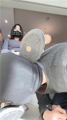 图片[11]_【朱砂痣】骑马/喝圣水/全体重踩踏/艺术闻鞋/白袜脚插嘴/恋足舔_HD绳艺资源