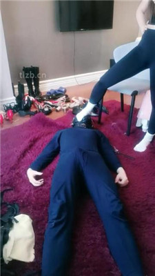 图片[4]_【盈盈】跪舔脏长靴臭棉袜/踩踏_HD绳艺资源