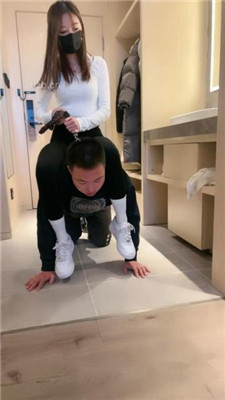 图片[6]_【酒鸽】小白鞋白袜踩狗爪/骑马转胯/狂吸白袜脚/吃袜_HD绳艺资源