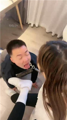 图片[16]_【酒鸽】小白鞋白袜踩狗爪/骑马转胯/狂吸白袜脚/吃袜_HD绳艺资源