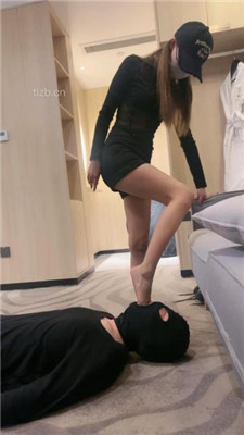 图片[14]_【楚楚】转胯爬行/闻超臭棉袜/裸足插嘴/脚踩喂食_HD绳艺资源