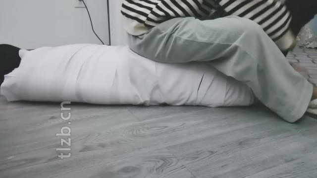 图片[2]_【小妈咪】木乃伊全包/裸足踩脚垫_HD绳艺资源