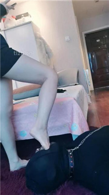 图片[9]_【盈盈】喂圣水/闻原味白袜/下跪恋足舔_HD绳艺资源