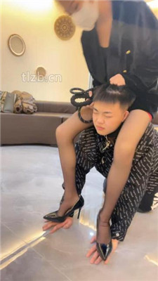 图片[2]_【尤黎】骑马胯下辱/高跟黑丝碾压踩/脏鞋清理器_HD绳艺资源