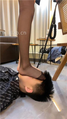 图片[18]_【尤黎】骑马胯下辱/高跟黑丝碾压踩/脏鞋清理器_HD绳艺资源