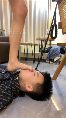 图片[19]_【尤黎】骑马胯下辱/高跟黑丝碾压踩/脏鞋清理器_HD绳艺资源