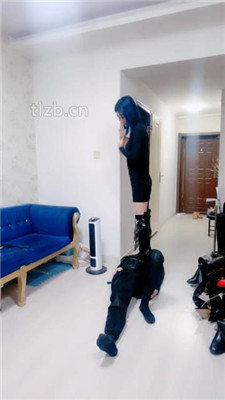 图片[17]_【兔兔大人】高难度挑战场-踩狗头磕头/提档/训练/闻白袜/舔脏鞋底/跺踩_HD绳艺资源