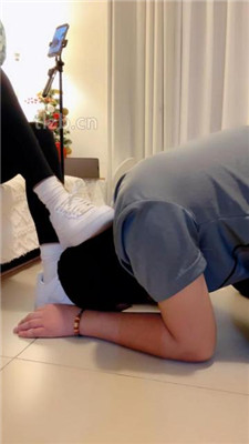 图片[14]_【苒溪】清理脏长靴踩踏虐乳/闻白袜鞋窝_HD绳艺资源