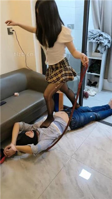 图片[5]_【维密】JK姐姐-黑丝脚踩脚垫/训练_HD绳艺资源