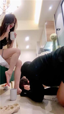 图片[13]_【小软】虐双奴-高跟踩狗爪/狗链拴狗/转胯踩踏_HD绳艺资源