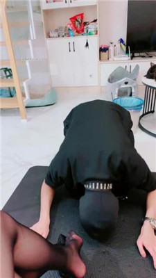 图片[17]_【Rina】黑丝诱惑美腿恋足舔_HD绳艺资源