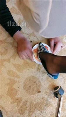 图片[5]_【诗恩大大】桌底视角-下贱员工黑丝高跟喂食_HD绳艺资源