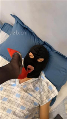 图片[5]_【麻辣女教官】高跟黑丝脚踩地毯狗_HD绳艺资源