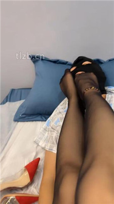 图片[7]_【麻辣女教官】高跟黑丝脚踩地毯狗_HD绳艺资源