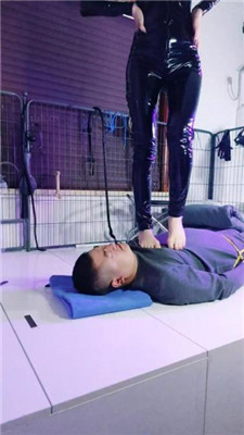 图片[6]_【诗琪】皮衣女神调-踩踏/抽耳光/磕头_HD绳艺资源