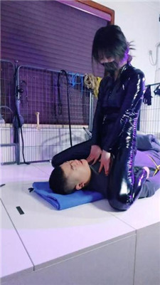 图片[11]_【诗琪】皮衣女神调-踩踏/抽耳光/磕头_HD绳艺资源