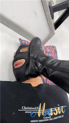 图片[6]_【辣姐】长靴踩踏/下跪伺候/清理泥巴鞋底_HD绳艺资源