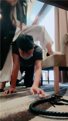 图片[3]_【紫琳】转胯爬行/sp/肉丝高跟舔/揪耳朵/人肉座椅/鞋跟插嘴_HD绳艺资源