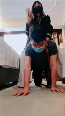 图片[5]_【紫琳】转胯爬行/sp/肉丝高跟舔/揪耳朵/人肉座椅/鞋跟插嘴_HD绳艺资源