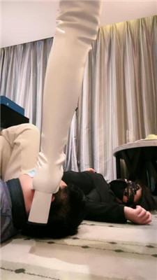 图片[11]_【维妮】情侣奴-长靴美腿诱惑-训练/踩踏/灌圣水/耳光/胯下辱_HD绳艺资源