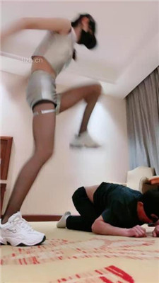 图片[16]_【美娜格格】超大力掐肉/重度踢踹刑虐/清理脏鞋底_HD绳艺资源