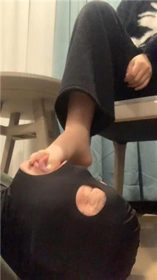 图片[10]_【娩娩大魔王】近距离裸足恋足狂舔_HD绳艺资源