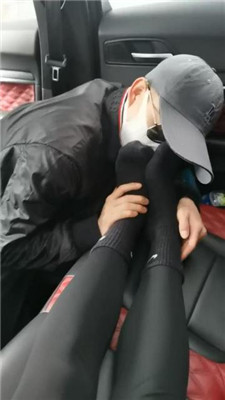 图片[2]_【皮皮】狂吸超臭黑棉袜-黑丝_HD绳艺资源