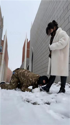 图片[3]_【辣姐】冰天雪地虐狗被路人偶遇-翻车_HD绳艺资源