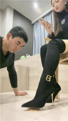 图片[8]_【魅儿】跪爬狗伺候主人用餐_HD绳艺资源