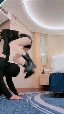 图片[14]_【美娜格格】高难度挑战后的臣服-圣水泡丝袜/短靴肉丝侍奉/揪耳朵_HD绳艺资源