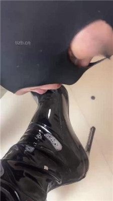 图片[8]_【甜心教主】多双脏长靴用狗舌头清理_HD绳艺资源