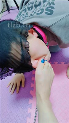 图片[14]_【高跟姐姐】内裤套头/鞋垫面包喂食/品尝裸足【完整版】_HD绳艺资源