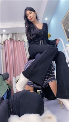 图片[7]_【麋鹿银儿】素人模特S-高难度挑战虐三奴-骑马踩踏/训练/白袜捂脸/提档_HD绳艺资源