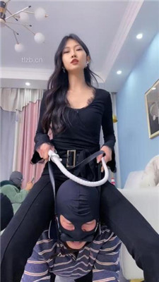 图片[18]_【麋鹿银儿】素人模特S-高难度挑战虐三奴-骑马踩踏/训练/白袜捂脸/提档_HD绳艺资源