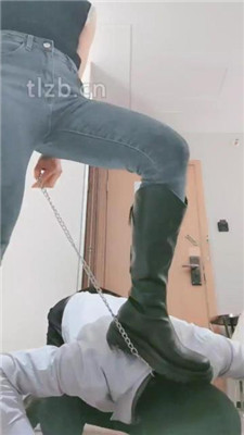 图片[4]_【妮蔻】长靴脚下踩虐/胯下辱/闻臭脚臭脚丫/插嘴_HD绳艺资源