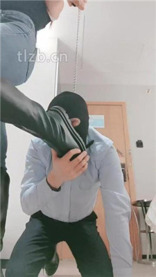 图片[9]_【妮蔻】长靴脚下踩虐/胯下辱/闻臭脚臭脚丫/插嘴_HD绳艺资源